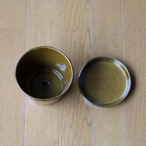 薄い茶色の陶器の植木鉢 (つやあり) (すり鉢タイプ) 4枚目の画像