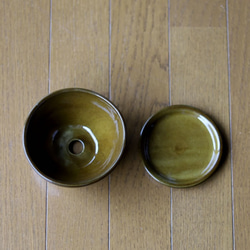 薄い茶色の陶器の植木鉢 (つやあり) (ボールタイプ) 4枚目の画像