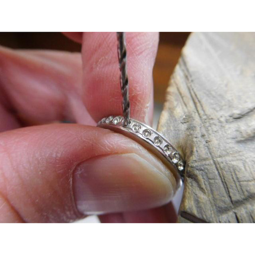 鍛造 結婚指輪 プラチナ pt900 女性 ハーフエタニティリング 男性 甲丸