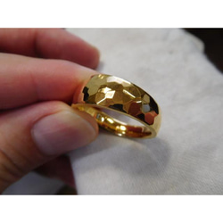 鍛造 結婚指輪 プラチナ1000 純金 純プラチナ k24 槌目 月形 平甲丸リング 男性8.5mm 女性8mm 7枚目の画像