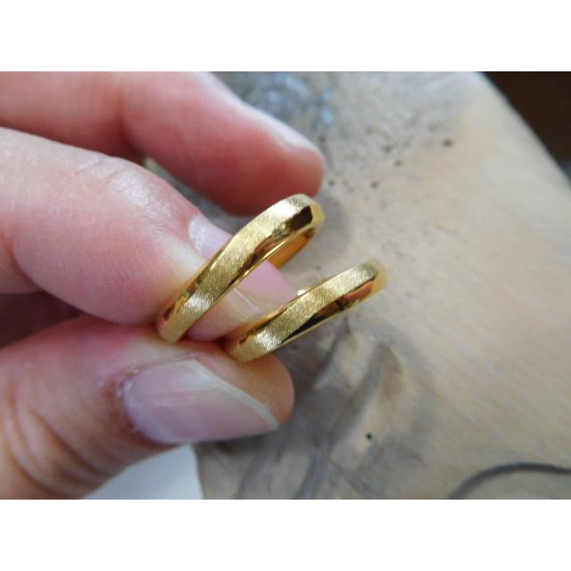 鍛造 結婚指輪 純金 24金 k24 メビウス リング 幅3mm 鏡面＆マット