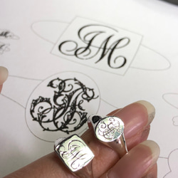[K10] オーバルS シグネットリング 結婚指輪 イニシャル ペアリング 出産記念 ベビーリング 2枚目の画像
