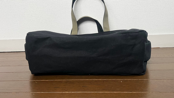 【XLサイズ】黒＆カーキ　ファスナー付き　8号 倉敷帆布を使用　肩掛け　トートバッグ　akaneko 6枚目の画像