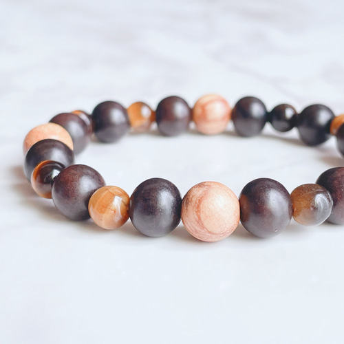 【希少】パロサント　香木　ブレスレット 天然香木 再販6点以上】香りがするパロサント（香木）希少！厄を払い 運気