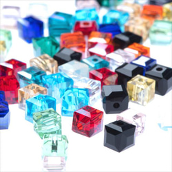 立方體玻璃珠 6mm 30顆 ★珍珠 ★Square square cut beads (garascutc6) 第3張的照片