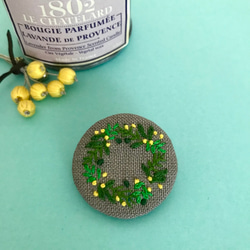 ミモザリース_刺繍ブローチ L_麻 1枚目の画像