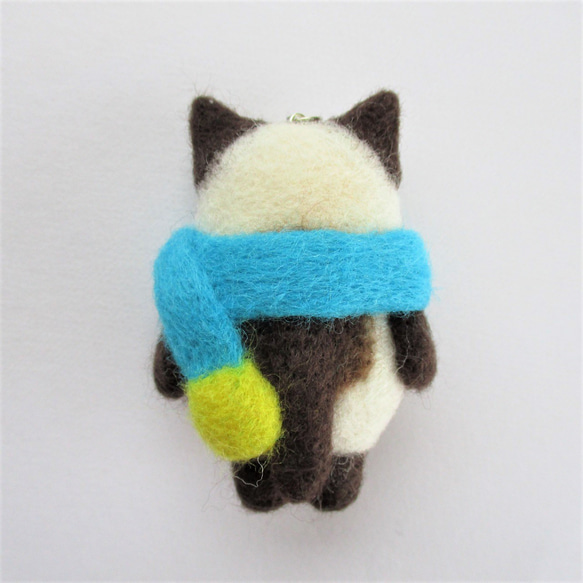 羊毛フェルト マフニャー猫ストラップ（シャム） 3枚目の画像
