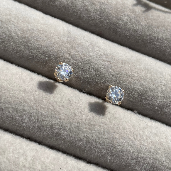 奇跡の一粒。　　moissanite ... pierce  or earring. 2枚目の画像