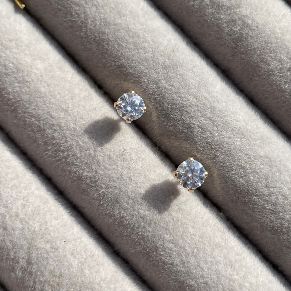 奇跡の一粒。　　moissanite ... pierce  or earring. 3枚目の画像