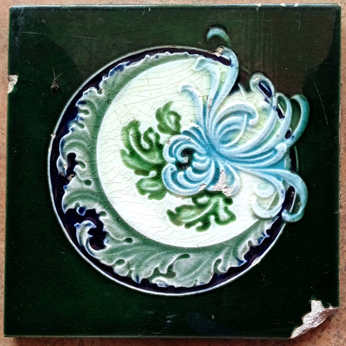 ヴィンテージ菊柄和製マジョリカタイル