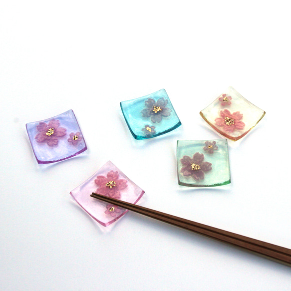 桜のガラス箸置き5ヶセット 3枚目の画像