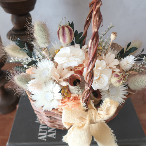 ◎一点物◎小花と木の実のドライフラワーアレンジメント/バスケット