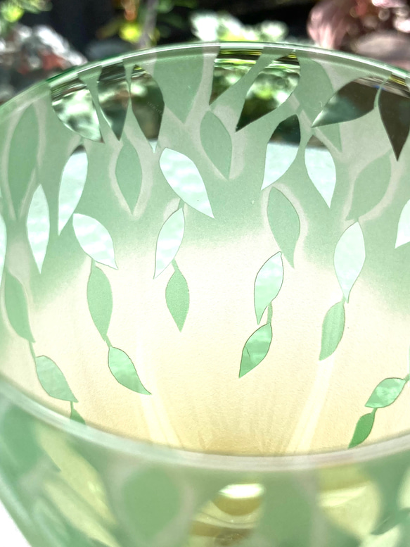 ハンギンググリーンの脚付きグラス　緑×黄（1個） 5枚目の画像