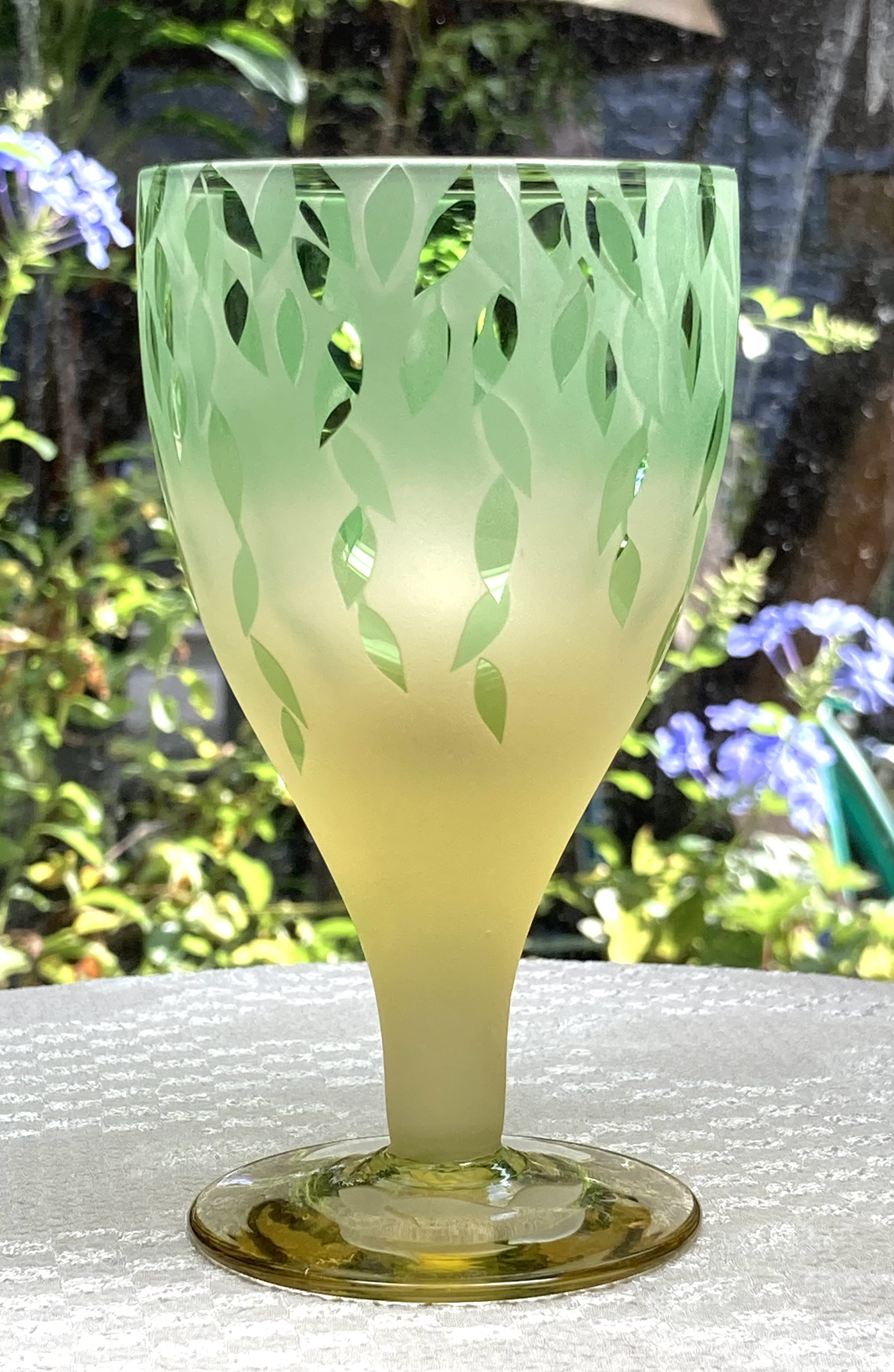 ハンギンググリーンの脚付きグラス　〜エスキナンサス　Ａ　緑×黄（1個）