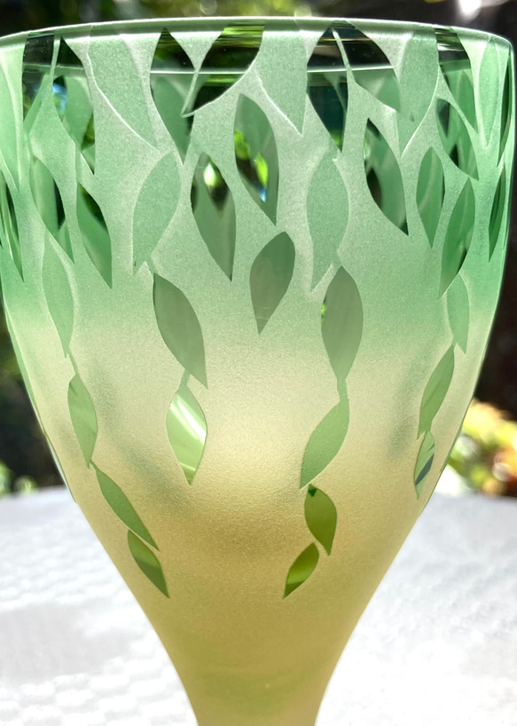 ハンギンググリーンの脚付きグラス　緑×黄（1個） 3枚目の画像