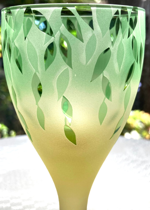 ハンギンググリーンの脚付きグラス　緑×黄（1個） 2枚目の画像