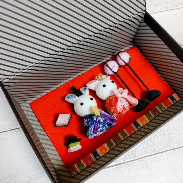 ひな人形 うさぎ雛　おひなさま　つまみ細工  ひな祭り　飾り台兼収納ボックス付 7枚目の画像