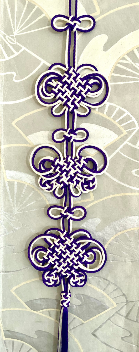 組紐の壁飾り　紫＆白　大型 2枚目の画像