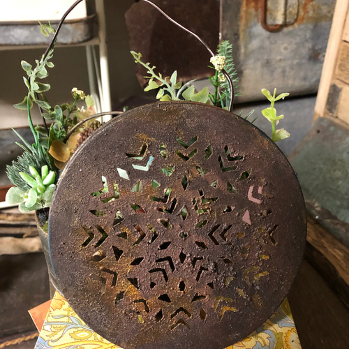 さび風黒皮鉄のリメ缶、ガーデン缶、ブリキ、多肉植物