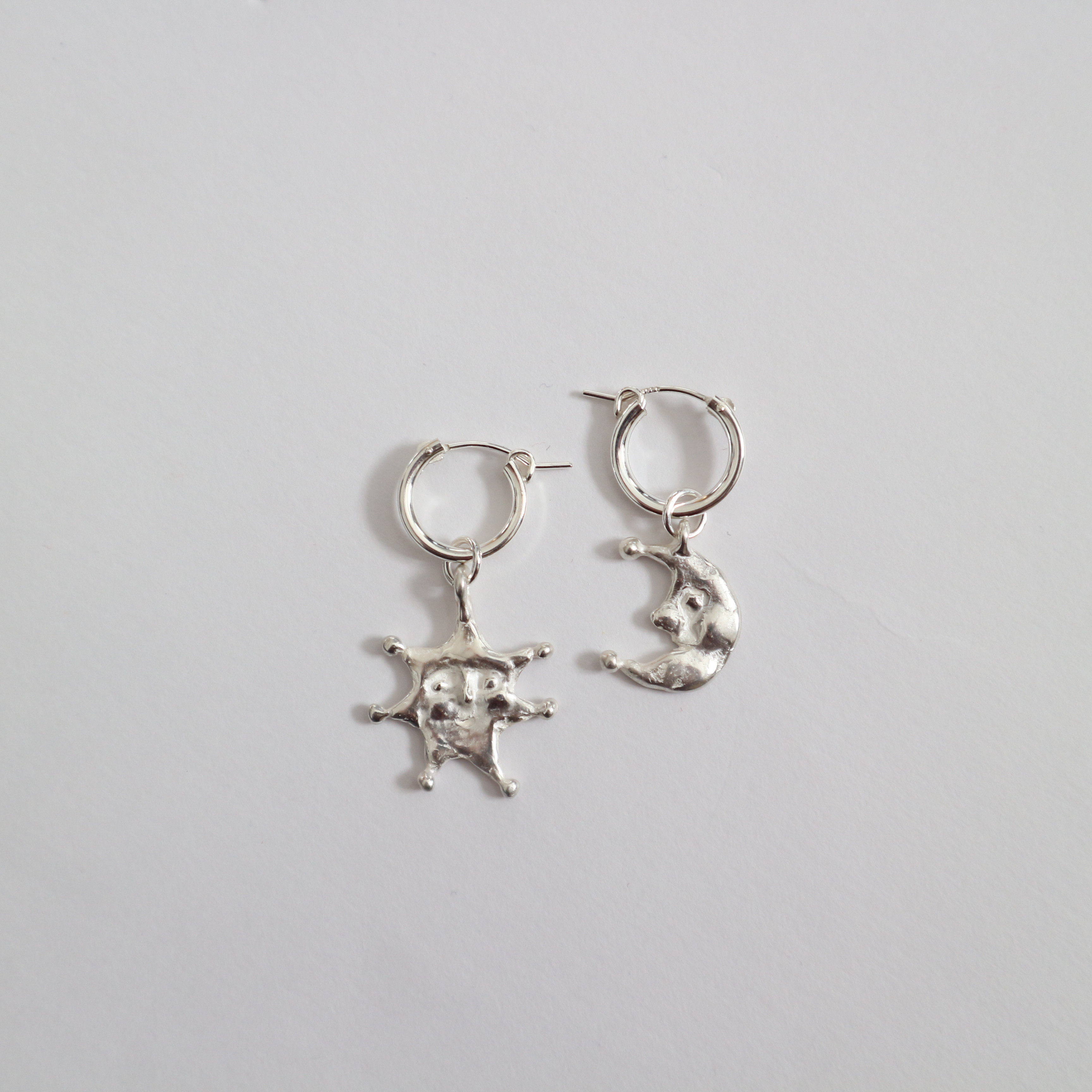 【Silver925】夜空を知らない星たち＜フープピアス＞