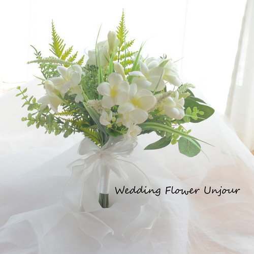 送料無料] プルメリア ブーケ クラッチ ナチュラルグリーン 白 花束