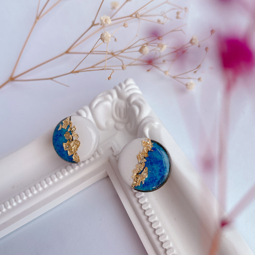 藍白金箔の調べ～美濃タイルの和の藍と金箔の輝きイヤリング/ピアス