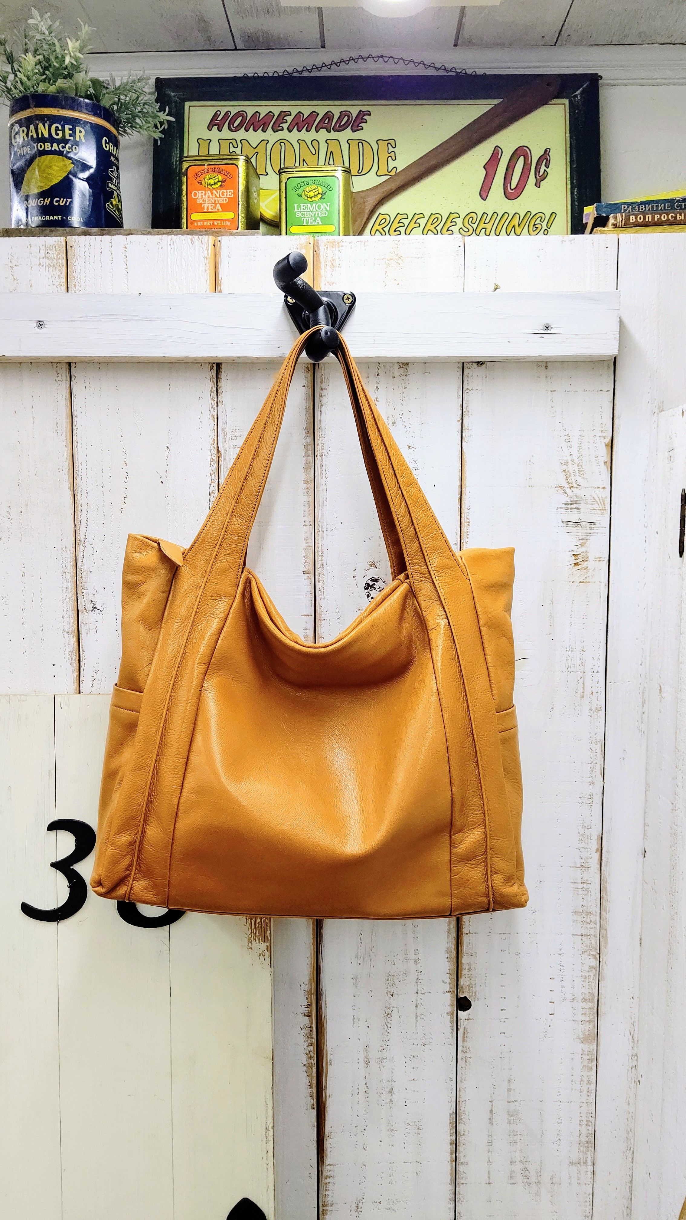 【Creema限定】日本製 しっとり柔らかB4サイズ対応ソフト牛革トートバッグ〖PC収納バッグ〗