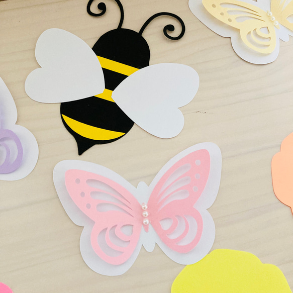 壁面飾り　春　装飾　花　ハンドメイド　保育室　壁面　手作り　春の壁面　3月  4月　5月　蝶々　てんとう虫　はち 6枚目の画像