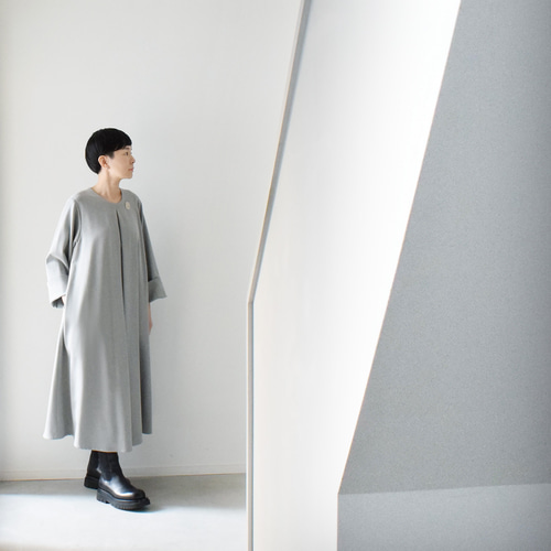 前後タックワンピース（長袖）：グレー［OP23LSGY］ ワンピース skep