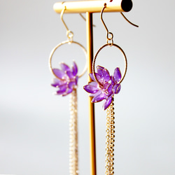 蓮の花 ピアス 紫 透明 手作り 銅線 樹脂 ピアス イヤークリップ 7枚目の画像