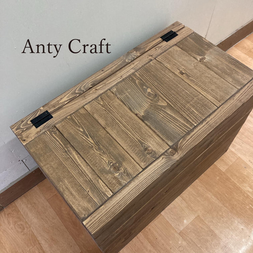 完成現品1点限り 蓋付き収納ベンチ☆たっぷり収納スペース☆ 楽天市場】