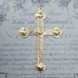 BEHOLD− クロス 1個 真鍮製 十字架 キリスト教 ヴィクトリアン アメリカ製 スタンピング ヴィンテージ風 1枚目の画像