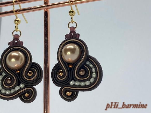 ソウタシエ刺繍パールピアス/イヤリング　ダークブラウン/ soutache dangle earrings 4枚目の画像