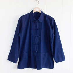 襟付きシャツジャケット　タイ藍染め木綿服　M'sデザイン スアモーホーム　長袖シャツ 1枚目の画像