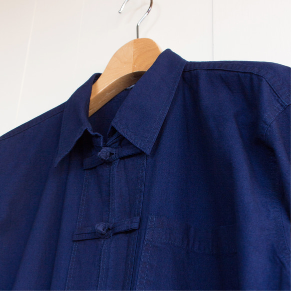 襟付きシャツジャケット　タイ藍染め木綿服　M'sデザイン スアモーホーム　長袖シャツ 2枚目の画像