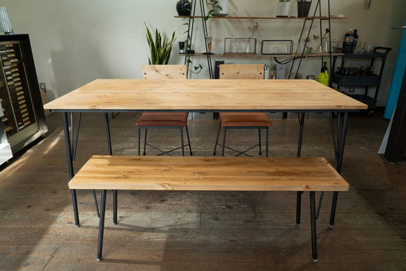 【送料無料】【セット割引】PINE DINING TABLE SET(テーブル1500、本革椅子2脚、ベンチ1200) 2枚目の画像