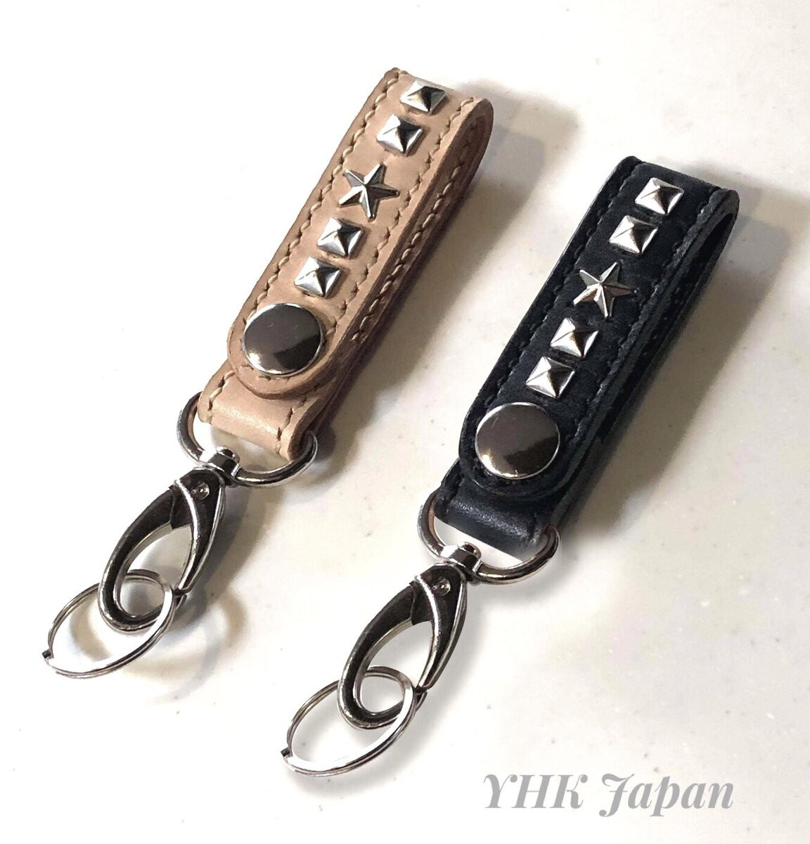【名入り】《本革》手縫い　スタッズ付きキーホルダー　全2色　ブラック　ナチュラル　【送料無料】