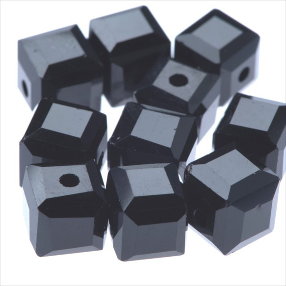 10 顆立方體玻璃珠 8mm ★ 黑色 ★ 方形方形切割珠 (garascutc8) 第3張的照片