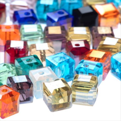 立方體玻璃珠 8mm 10 顆 ★珍珠 ★Square square cut beads (garascutc8) 第3張的照片