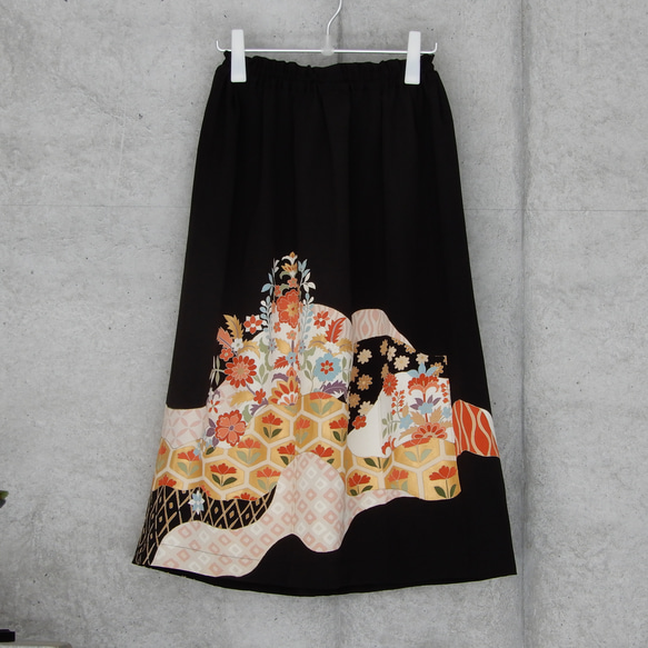 着物リメイク　黒留スカート/ フリーサイズ 10枚目の画像