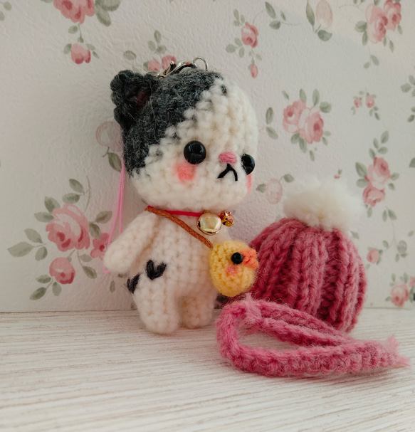 みるきー様専用　冬支度　白×グレー猫　ひよこ　ポシェット　ニット帽　マフラー　毛糸帽 2枚目の画像