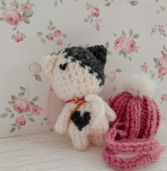みるきー様専用　冬支度　白×グレー猫　ひよこ　ポシェット　ニット帽　マフラー　毛糸帽 3枚目の画像