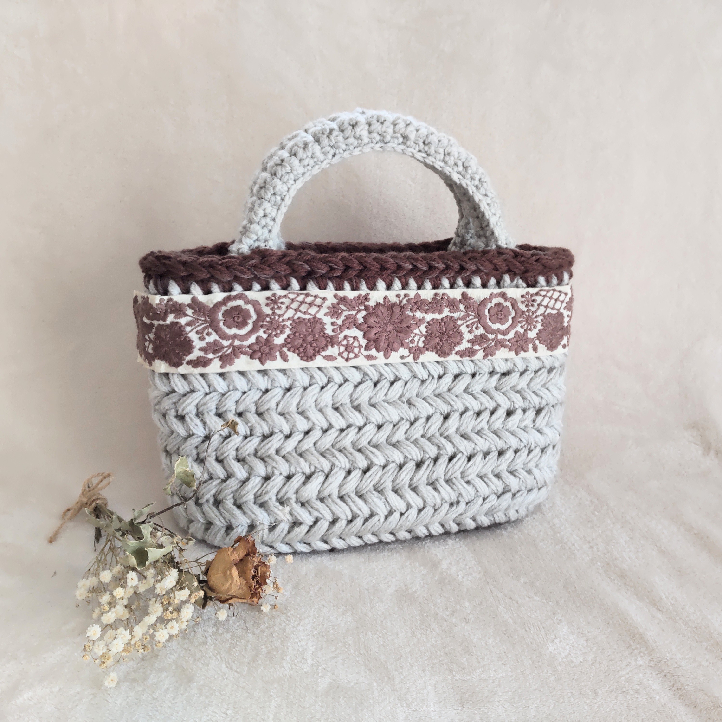 ※お取り置き　刺繍手芸家さま　リボン刺繍　かごバッグ ※お取り置き　刺繍手芸家さま　リボン刺繍　かごバッグ