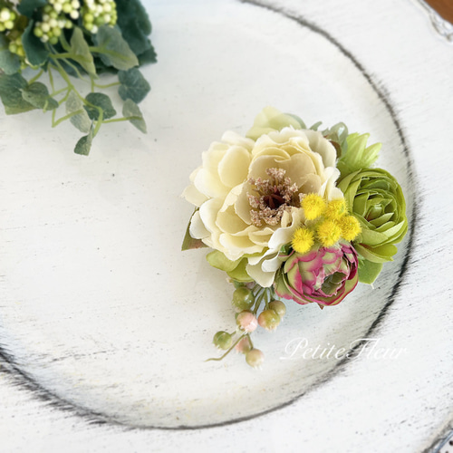 ピオニーのミモザのコサージュ＊ コサージュ PetitFleur＊ 通販 