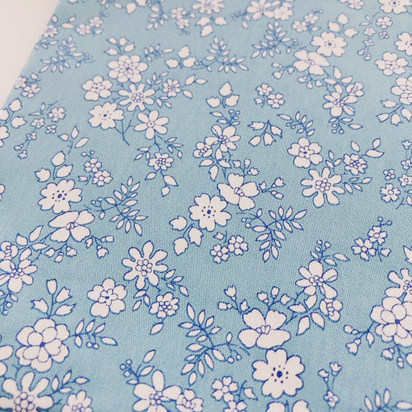 【A5判サイズ】ブルー　可愛い花柄　ブックカバー　文芸雑誌カバー 5枚目の画像