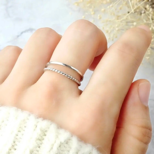 重ね付けに見える ツイストプレーンリング 金属アレルギー対応