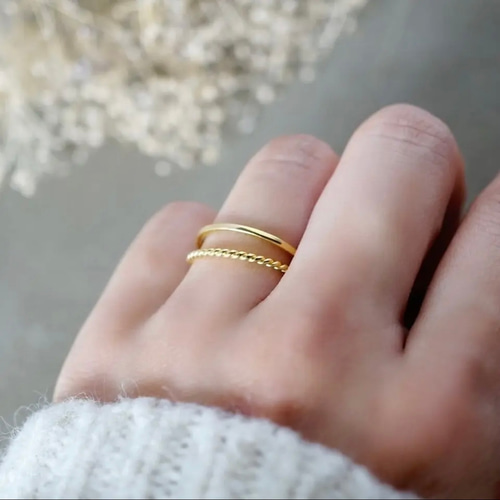 重ね付けに見える ツイストプレーンリング 金属アレルギー対応