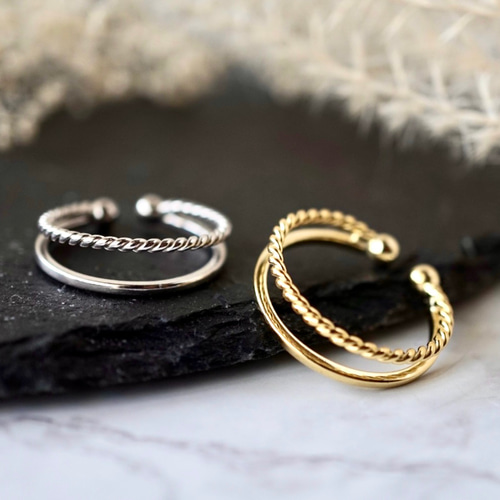 重ね付けに見える ツイストプレーンリング 金属アレルギー対応