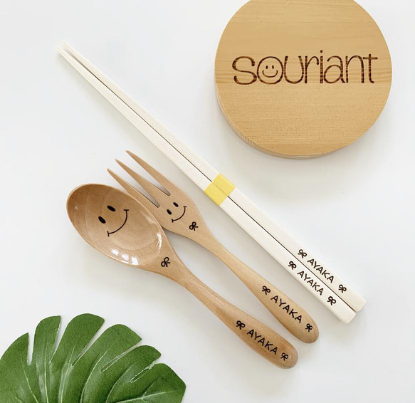 タイホームインダストリーズの職人手づくりのカトラリーセット 3人分 タイの職人手づくりのカトラリーセット 3人分 タイホーム