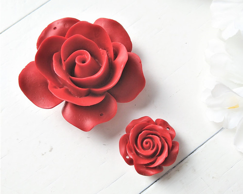 ターコイズ入り天然素材薔薇彫りパーツ他おまとめ4点 ターコイズ入り天然素材薔薇彫りパーツ他おまとめ4点